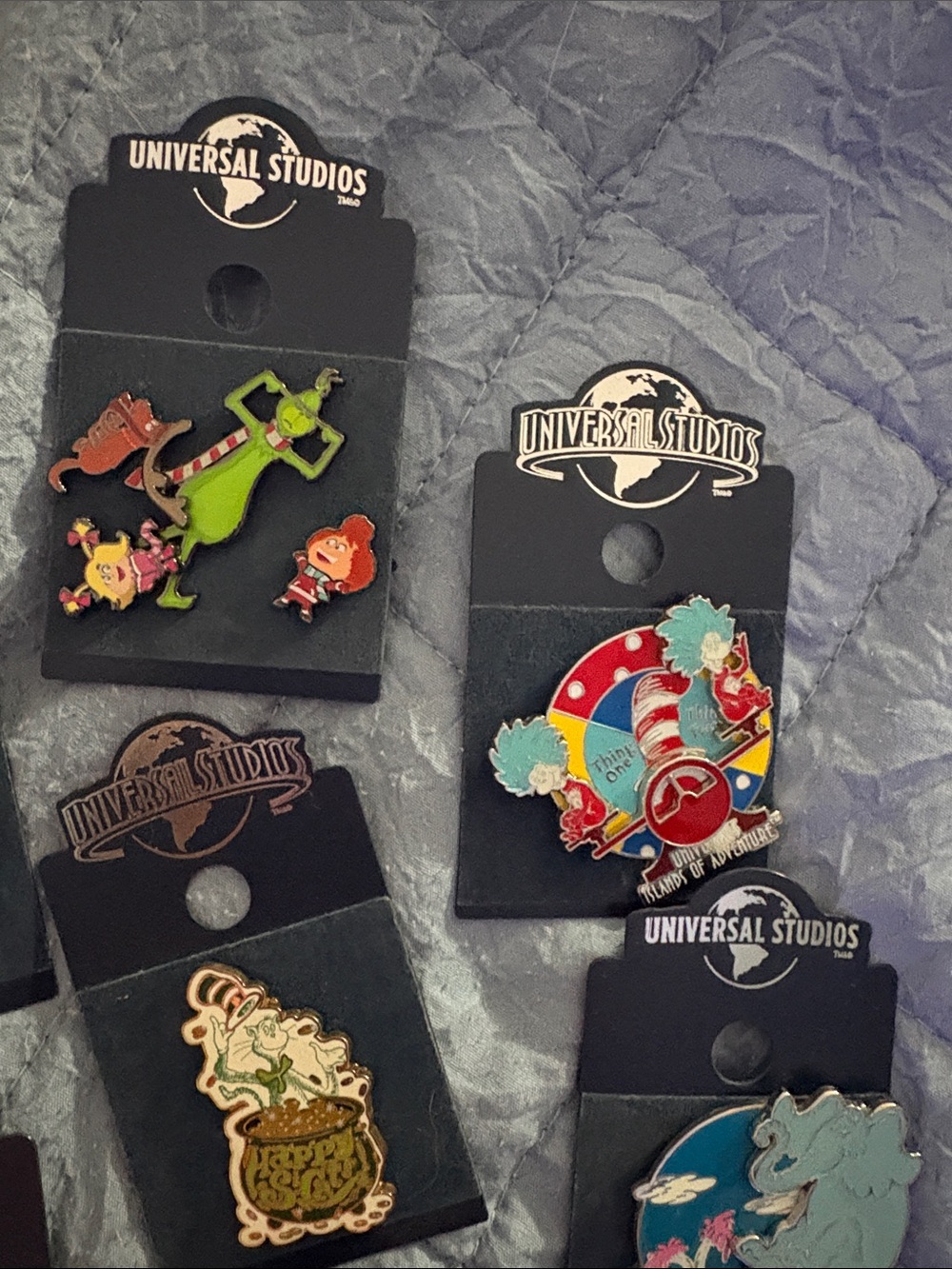 Universal Studios Enamel Pin Set -Multi Color dr. Seuss cat in hat grinch n more - Picture 9 of 10